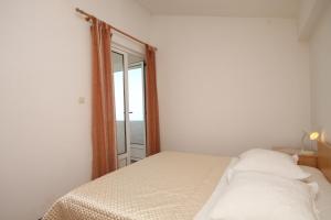 Apartments by the sea Podgora, Makarska - 6774
