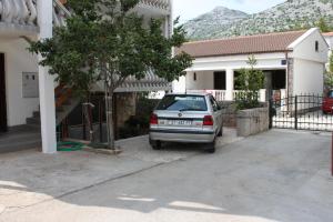 Apartments with a parking space Starigrad Paklenica  6618