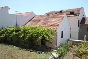 Apartments by the sea Zaostrog, Makarska - 6659 - Kraj