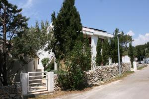 Apartments by the sea Mandre, Pag - 6474 