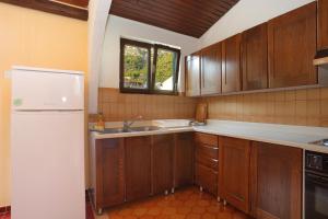 Apartments by the sea Igrane, Makarska - 6653