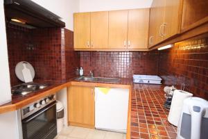 Apartments by the sea Podgora, Makarska - 6805