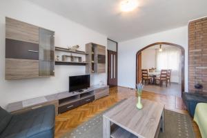 Apartments by the sea Podgora, Makarska - 6789