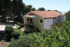 Apartments by the sea Zaostrog, Makarska - 6799