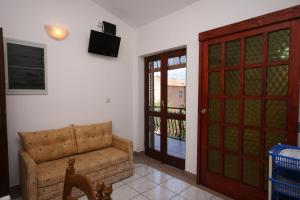 Apartments by the sea Zaostrog, Makarska - 6799