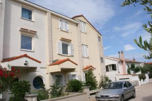 Apartments by the sea Mandre, Pag - 6537 