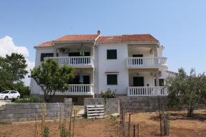 Apartments by the sea Povljana, Pag - 6502 