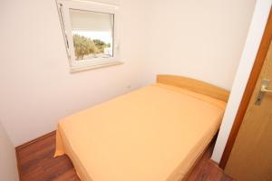 Apartments by the sea Mandre, Pag - 6507