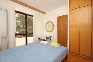 Apartments by the sea Starigrad, Paklenica - 6626