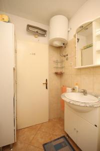 Apartments with parking space Baska Voda - Makarska - 6854