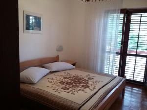 Two-Bedroom Apartment with Terrace room in Apartments with a parking space Povljana Pag - 6468
