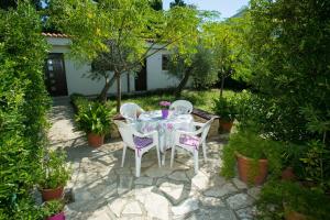 Apartments with a parking space Novalja, Pag - 6552 