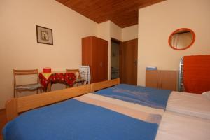Apartments by the sea Starigrad, Paklenica - 6589