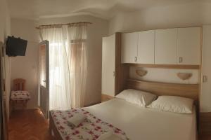 Apartments by the sea Metajna, Pag - 6498