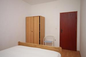 Apartments by the sea Kustici, Pag - 6449