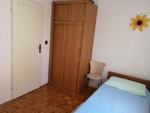 Apartments with parking space Pag - 6542