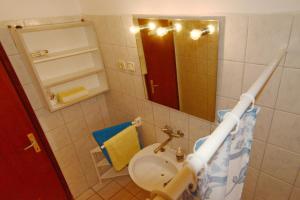 Apartments by the sea Pirovac, Sibenik - 6447