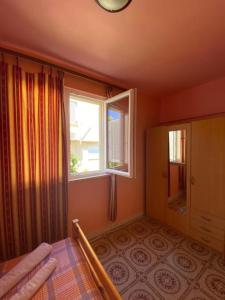 Apartments by the sea Jelsa, Hvar - 8747