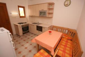Apartments by the sea Mandre, Pag - 6518