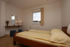 Apartments by the sea Mandre, Pag - 6537