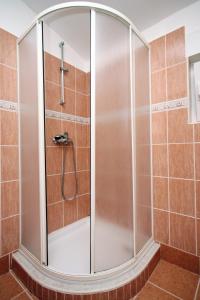 Apartments with a parking space Maslenica, Novigrad - 6572