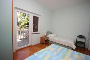 Apartments and rooms with parking space Starigrad, Paklenica - 6606