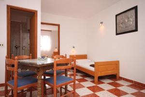 Apartments with parking space Starigrad, Paklenica - 6618