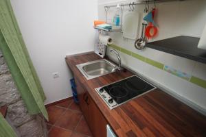 Apartments by the sea Gradac, Makarska - 6661