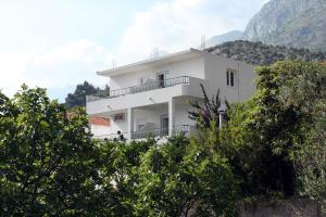 Apartments by the sea Drvenik Donja vala, Makarska - 6701 