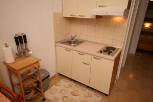 Apartments by the sea Podgora, Makarska - 6764