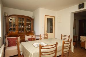 Apartments and rooms with parking space Tucepi, Makarska - 6901