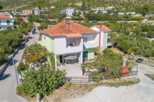 Apartments by the sea Podaca, Makarska - 6735 