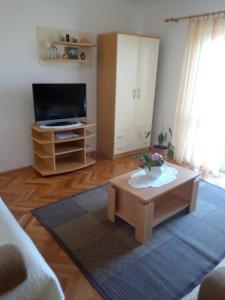 Apartments by the sea Podgora, Makarska - 6774