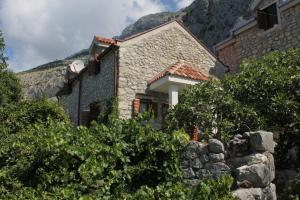 Family friendly house with a parking space Gornji Tucepi - Podpec, Makarska - 6915 