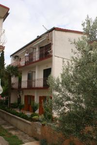 Apartments by the sea Starigrad, Paklenica - 6579 