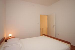 Holiday house with a parking space Sali, Dugi otok - 8138