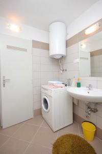 Holiday house with a parking space Sali, Dugi otok - 8138