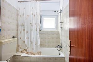 Apartments and rooms by the sea Tisno, Murter - 5128