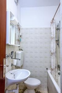 Apartments and rooms by the sea Tisno, Murter - 5128