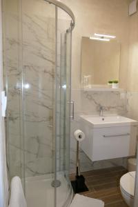 Apartments by the sea Kampor, Rab - 5037