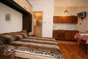 Apartments with a parking space Novalja, Pag - 6483