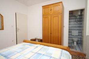 Rooms with a parking space Makarska - 6778