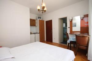 Apartments with parking space Baska Voda, Makarska - 6773