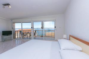 Apartments with WiFi Stanici, Omis - 19941