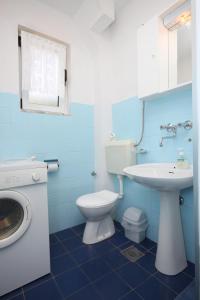 Apartments with a parking space Gradac, Makarska - 6881