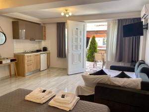 THOMAS STUDIOS & APARTMENTS PARALIA