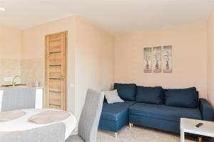 Vila „Prie tvenkinio“