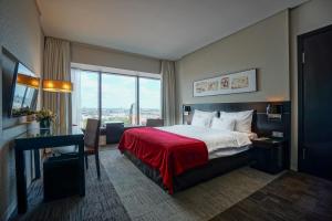 Superior Suite room in IBB Andersia Hotel