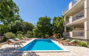 Beautiful Apartment In Pinezici