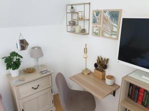 Appartements Chez Romy - studio equipe avec wifi - proche plage Deauville : photos des chambres